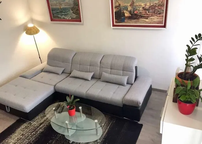 Max 4 Stars Apartmán