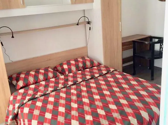 Max 4 Stars Apartmán *